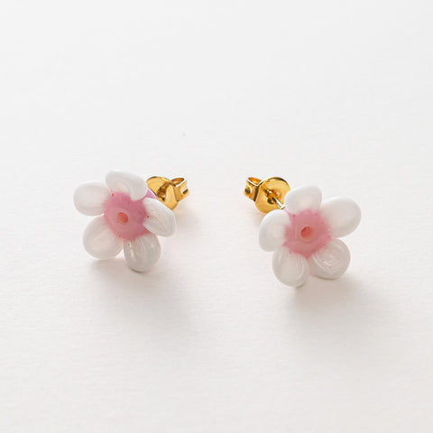 硝子の花のピアス