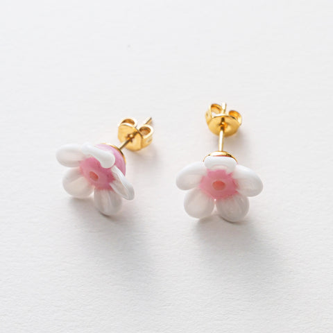 硝子の花のピアス